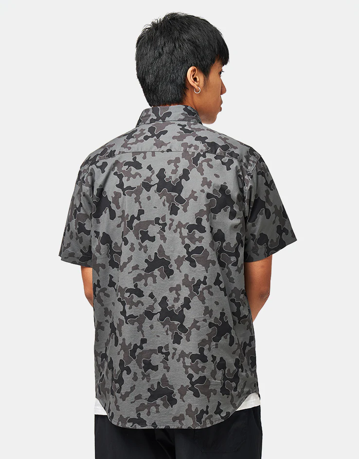 Columbia Rapid Rivers™ Printed S/S Shirt - Charcoal/Midrange Camo - Image 3