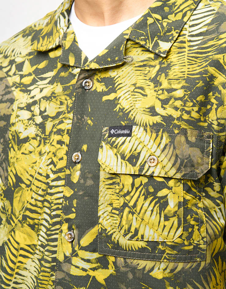 Columbia Tech Trail™ Utility Printed Woven S/S Shirt - Antique Moss/Geofern Greenscape - Image 4