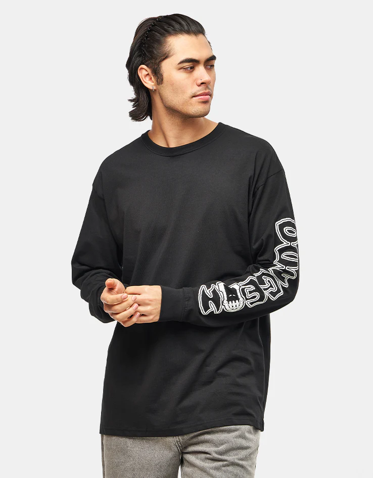 Dungeon Portcullis L/S T-Shirt - Black - Image 2
