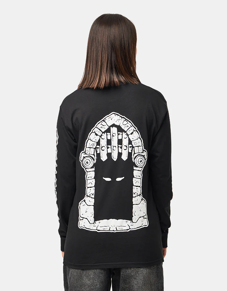 Dungeon Portcullis L/S T-Shirt - Black - Image 5