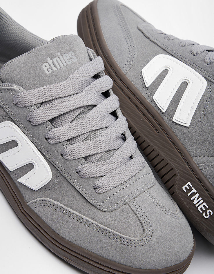 etnies Locut Skate Shoes - Grey/White/Gum - Image 6