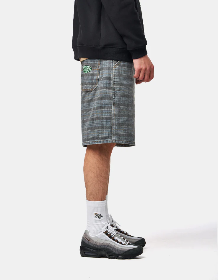 Former Reynolds 21" Slack Denim Short - Washed Blue - Image 3