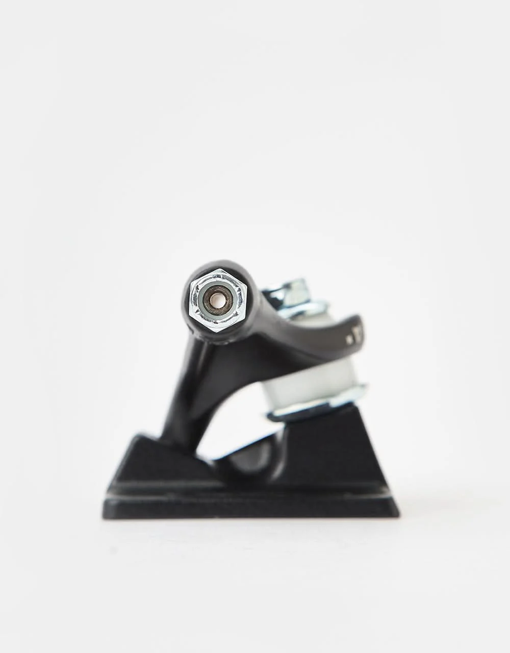 Independent Fabiana Bandana Stage 11 Hollow Standard Skateboard Trucks (Pair) - Image 5