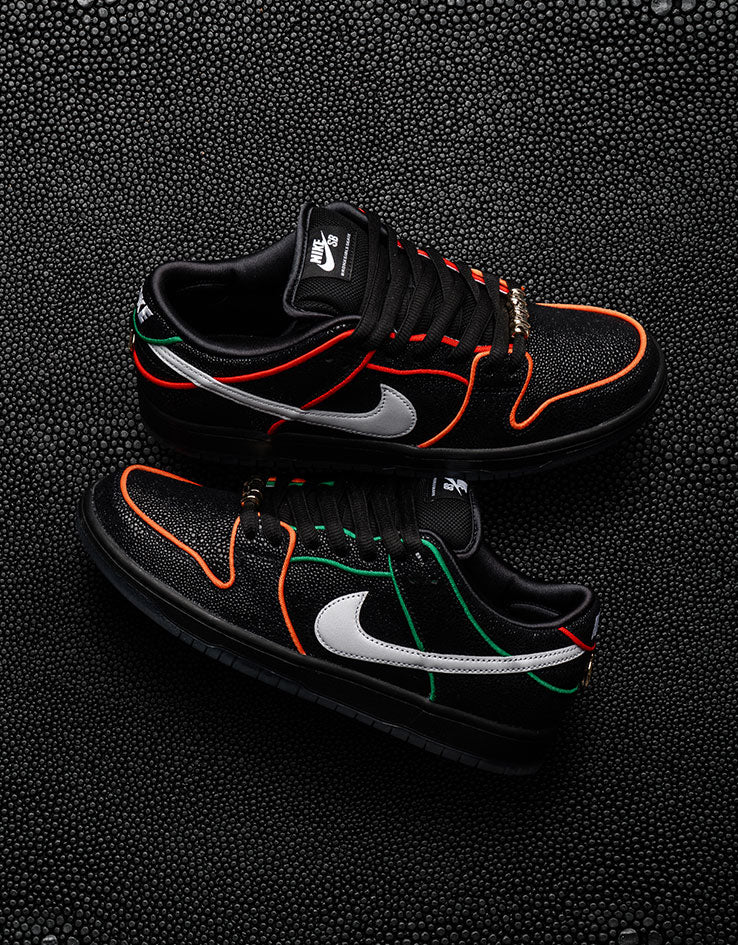 Nike SB 'Bronx Girls' Dunk Low Pro QS Skate Shoes - Black/White-Challenge Red-Total Orange - Image 2