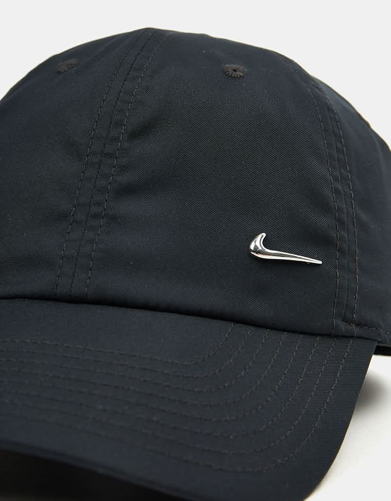 Nike SB Dri-Fit Club Cap - Black/Metallic Silver - Image 2