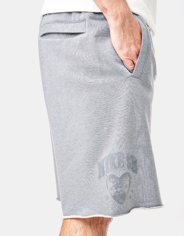 Nike SB GFX Fleece Shorts - Cool Grey/Heather/White - Image 4