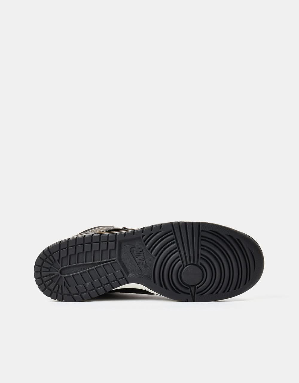 Nike SB 'Pawnshop' Dunk High OG QS Skate Shoes - Black/Black-Metallic Gold - Image 3