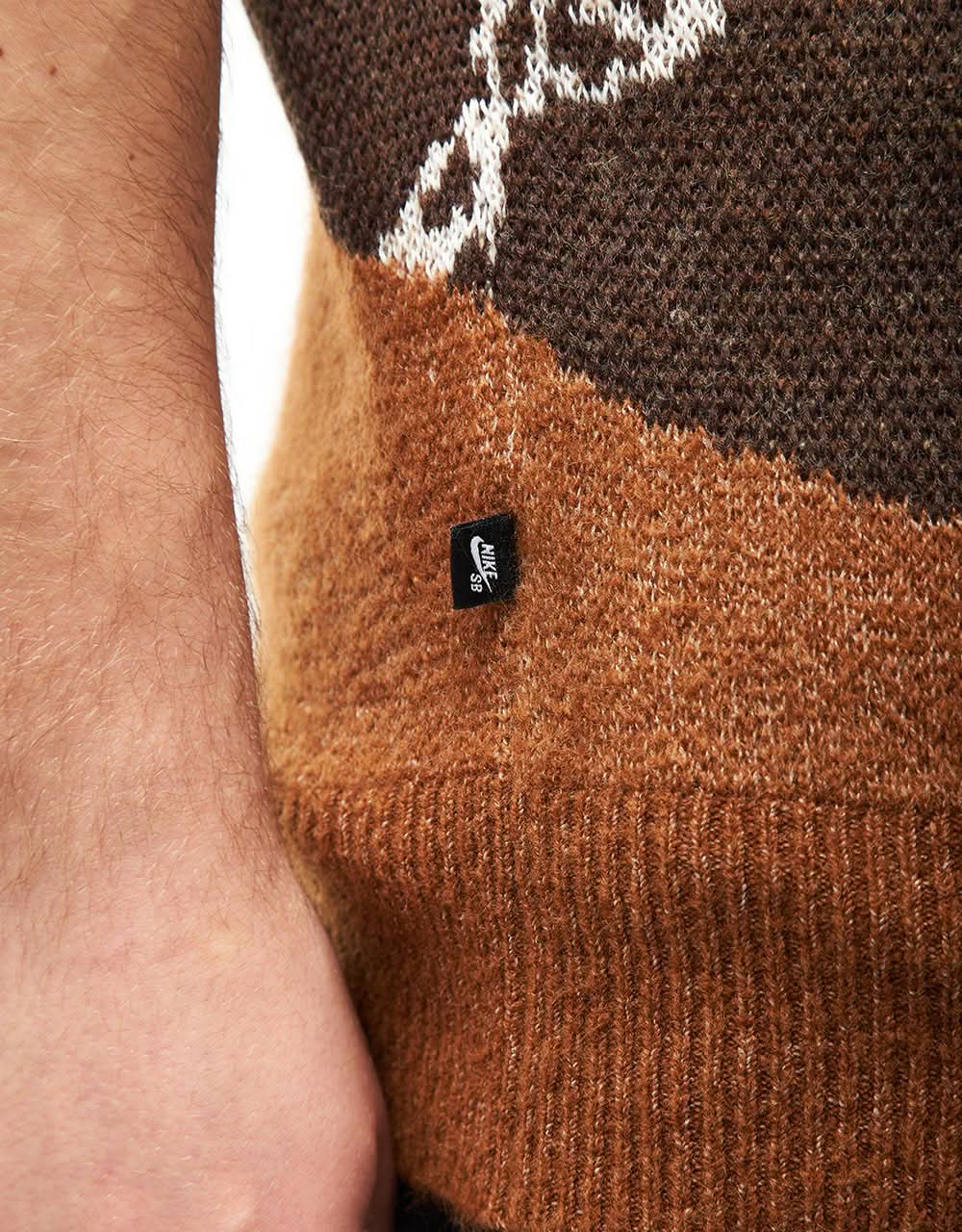 Nike SB Snake Sweater Vest - Celestial Gold/Light British Tan - Image 3