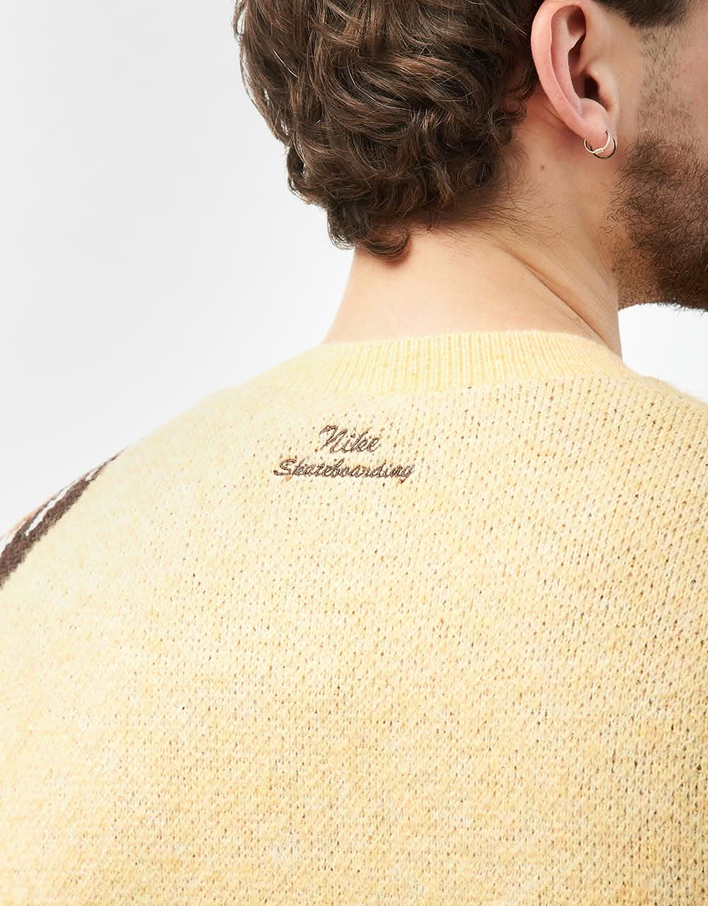Nike SB Snake Sweater Vest - Celestial Gold/Light British Tan - Image 4