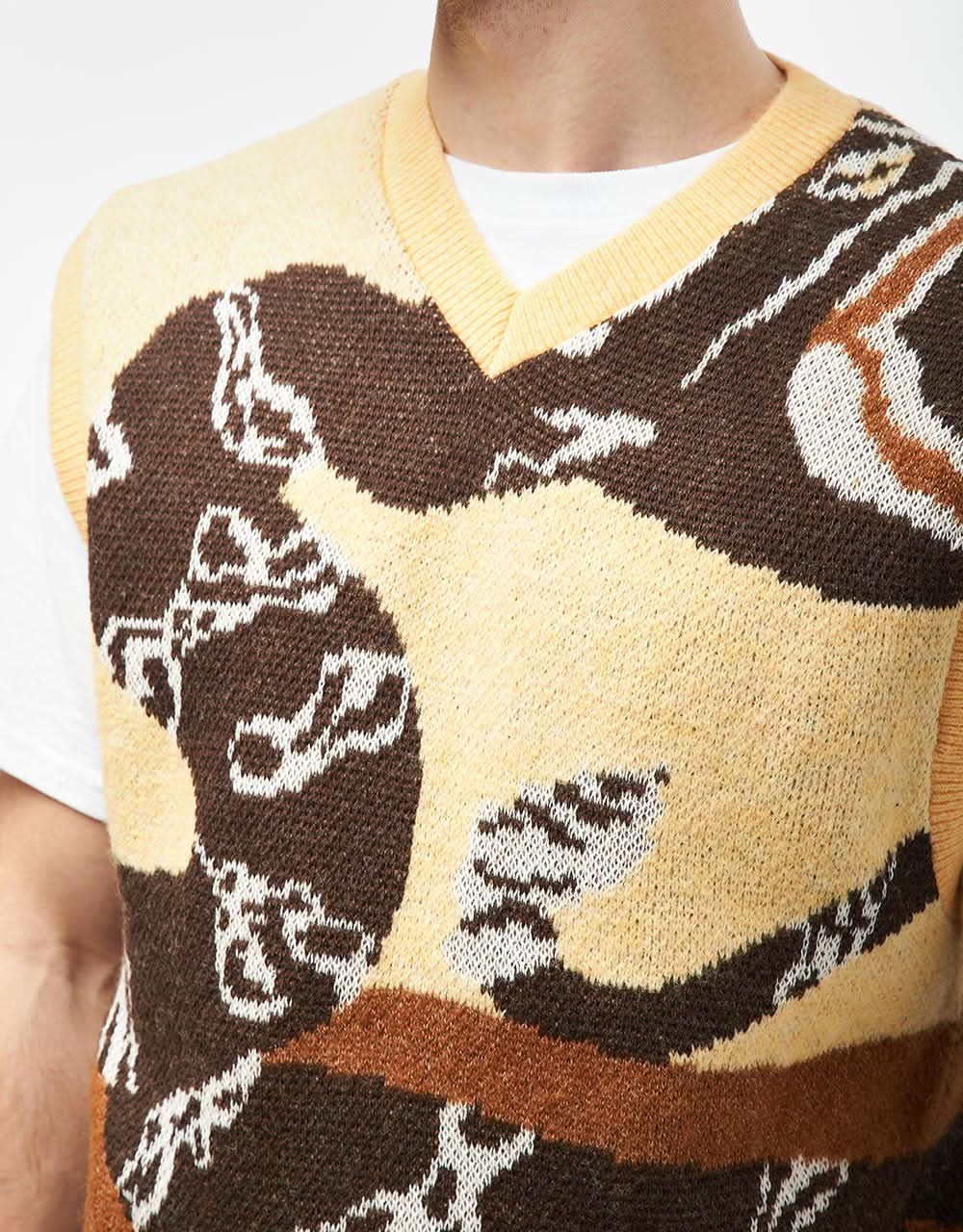 Nike SB Snake Sweater Vest - Celestial Gold/Light British Tan - Image 5