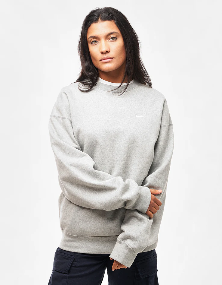 Nike Solo Swoosh Crew - Dark Grey Heather/White - Image 4