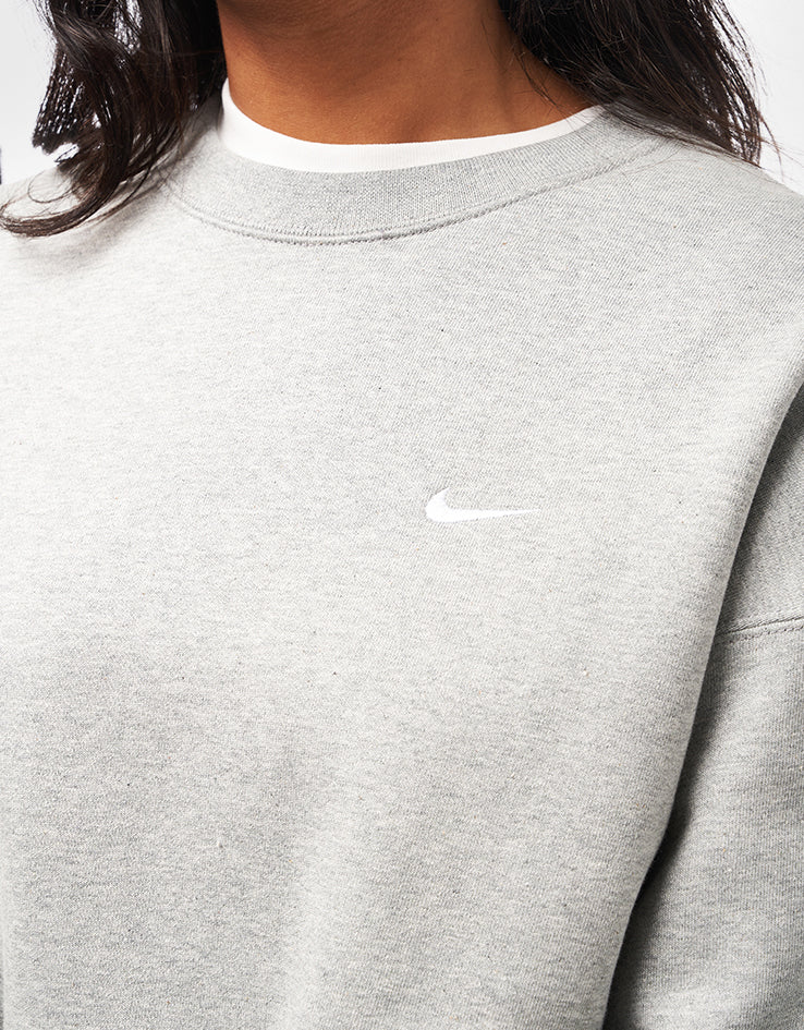 Nike Solo Swoosh Crew - Dark Grey Heather/White - Image 6