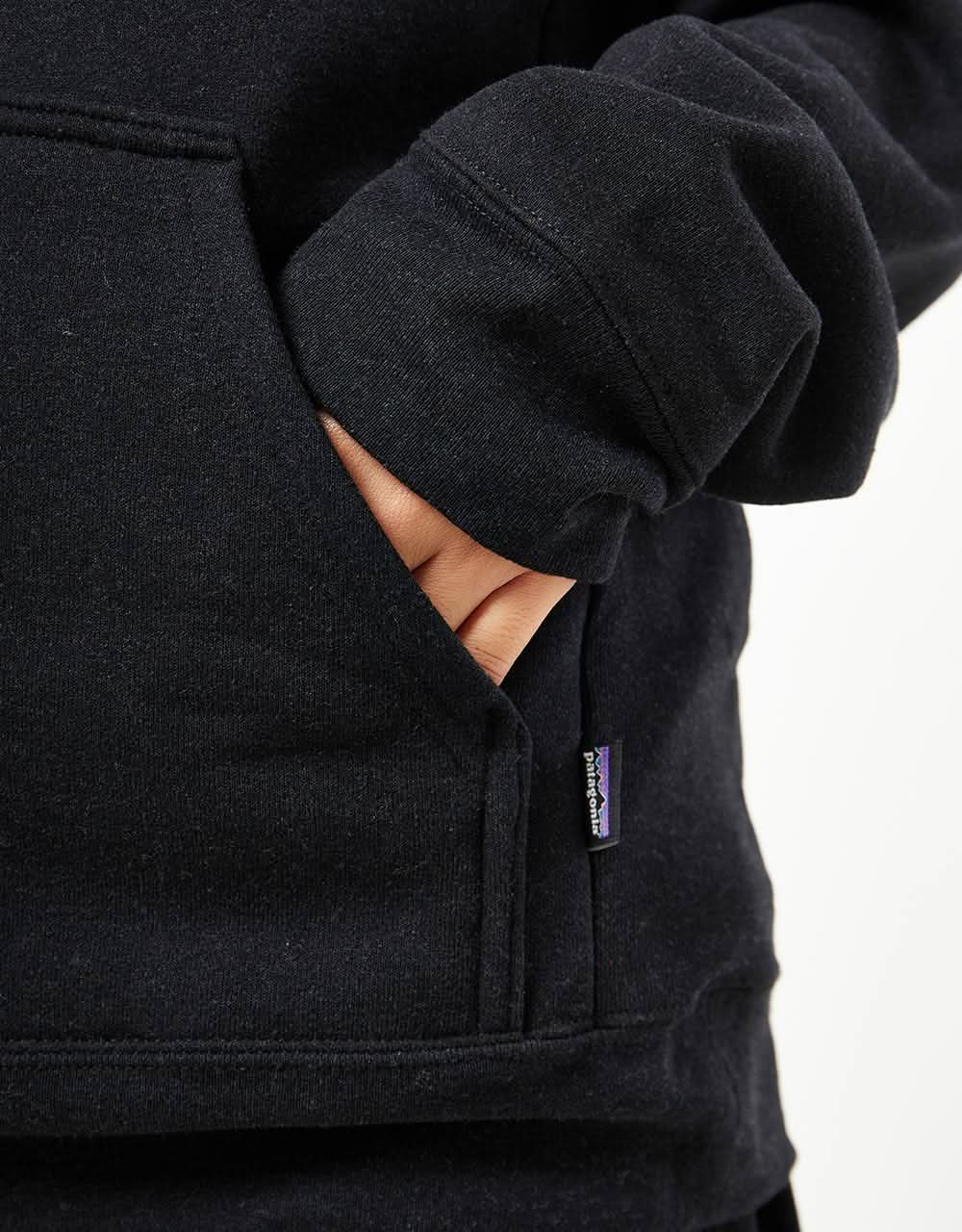 Patagonia Fitz Roy Icon Uprisal Pullover Hoodie - Ink Black - Image 8