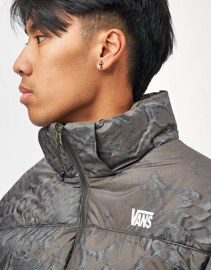 Vans MTE Bridgewood Reversible Puffer Jacket - Grape Leaf - Image 16