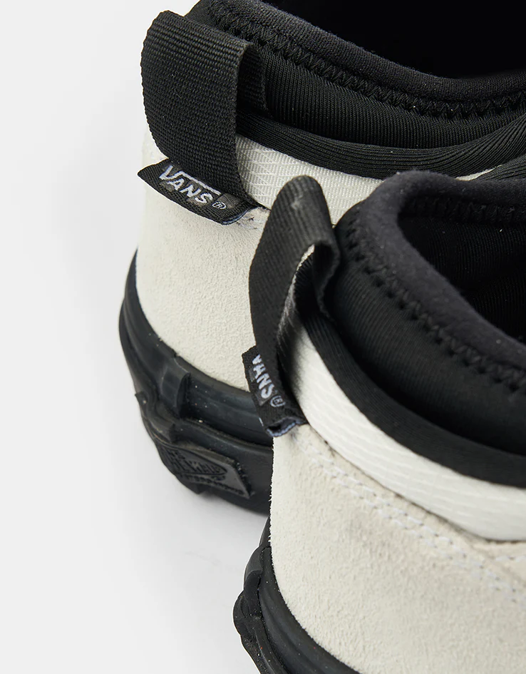 Vans Skate Safe Low Shoes - (Atiba) Bone White/Black - Image 7